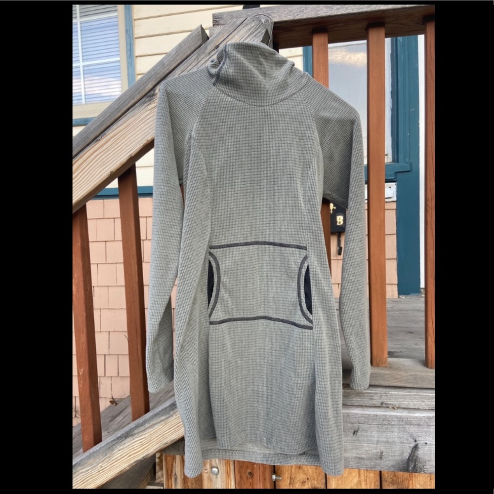 Fleece hoodie dress by MELANZANA